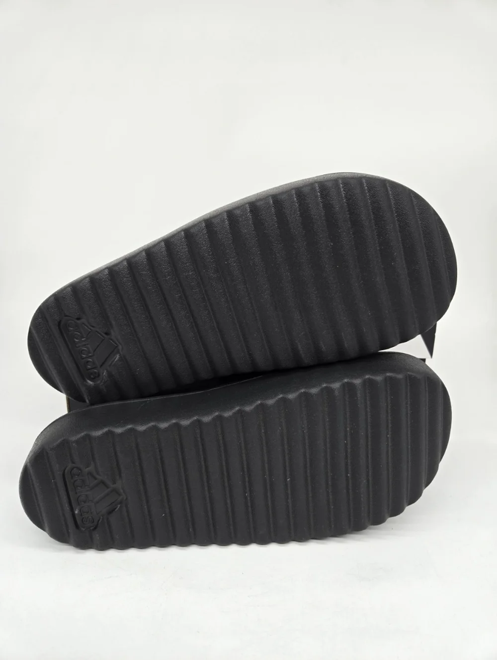 adidas Women's Adilette Platform Slide 'Triple Black' HQ6179 Shoes Size 7 New - Picture 7 of 8